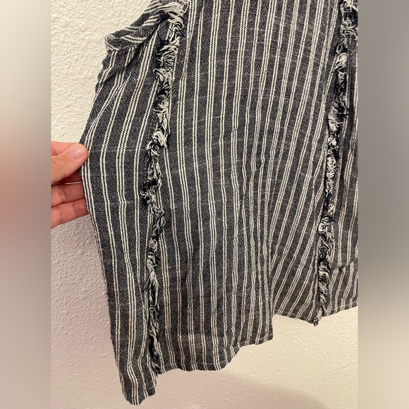 Ces Femme striped gray top size Large - Picture 6 of 8